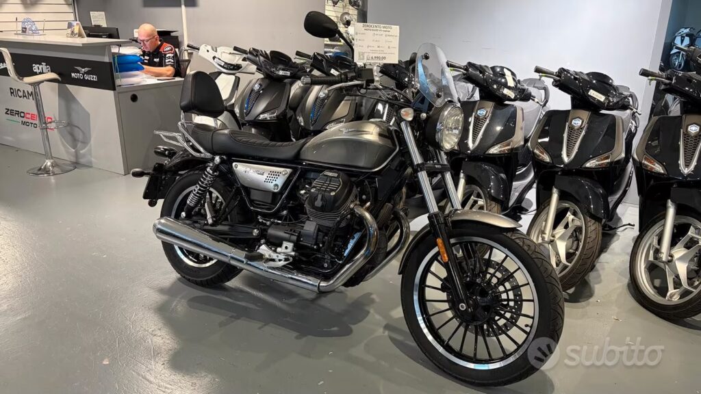 Moto Guzzi V9 ROAMER